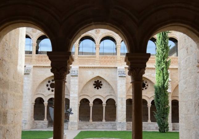 Precio mínimo garantizado para Castilla Termal Balneario Monasterio de Valbuena. Relájate con nuestro Spa y Masaje en Valladolid
